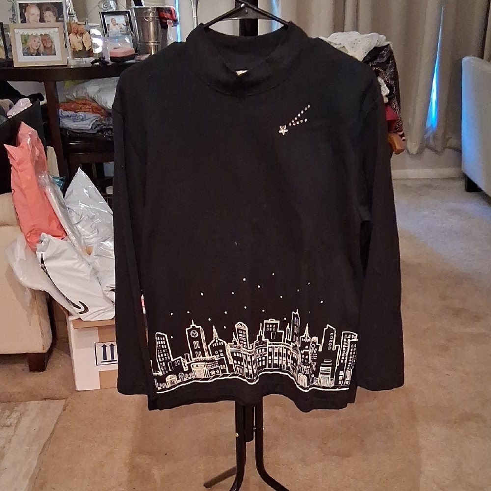 Teddi Black Cityscape Long Sleeve Tee